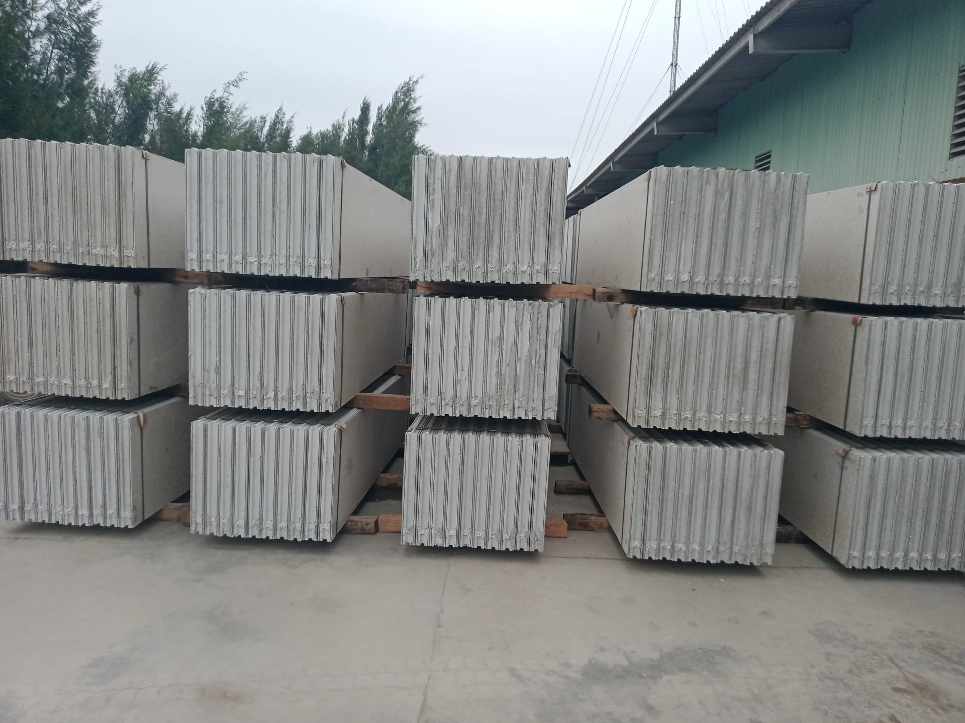 Báo Giá Gạch Bê Tông Nhẹ Mới Nhất 2026 - [Cập Nhật] Từng Loại