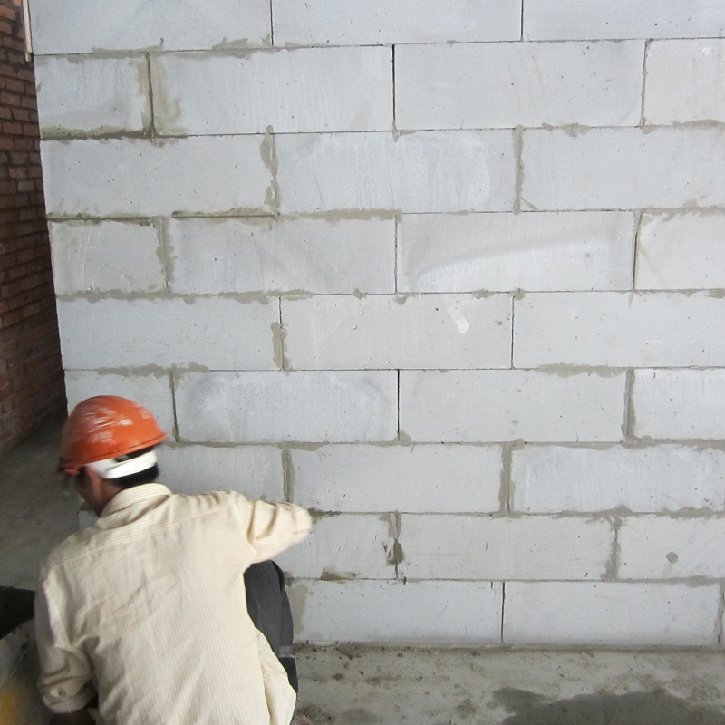 Tường gạch nhẹ có treo tivi/tủ bếp được không?